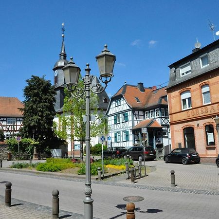 Apartmenthaus Am Zimmerplatz ホーフハイム・アム・タウヌス エクステリア 写真