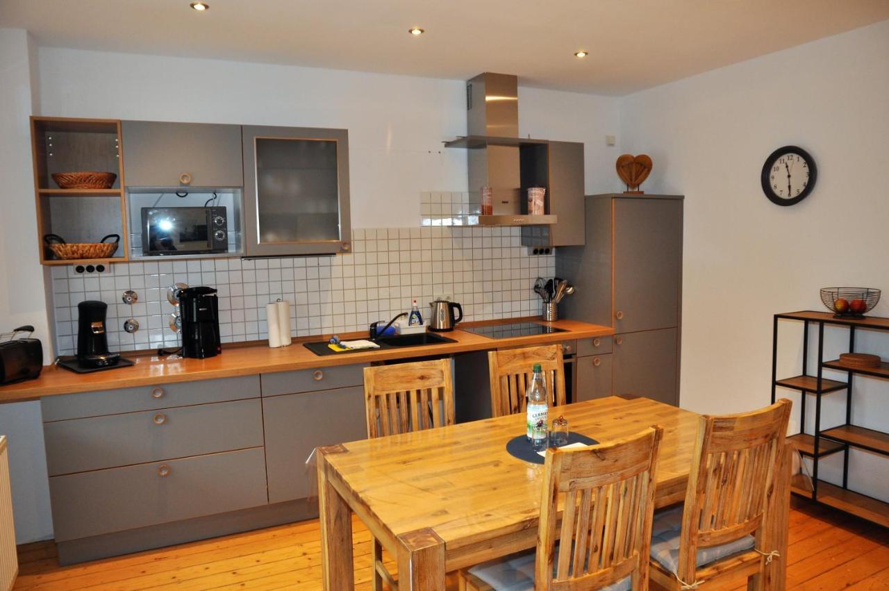 Apartmenthaus Am Zimmerplatz ホーフハイム・アム・タウヌス エクステリア 写真