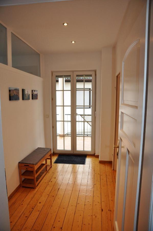 Apartmenthaus Am Zimmerplatz ホーフハイム・アム・タウヌス エクステリア 写真