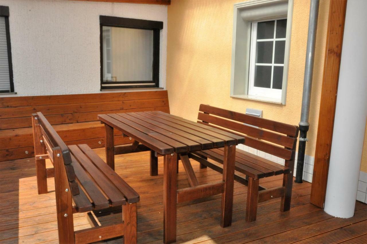 Apartmenthaus Am Zimmerplatz ホーフハイム・アム・タウヌス エクステリア 写真