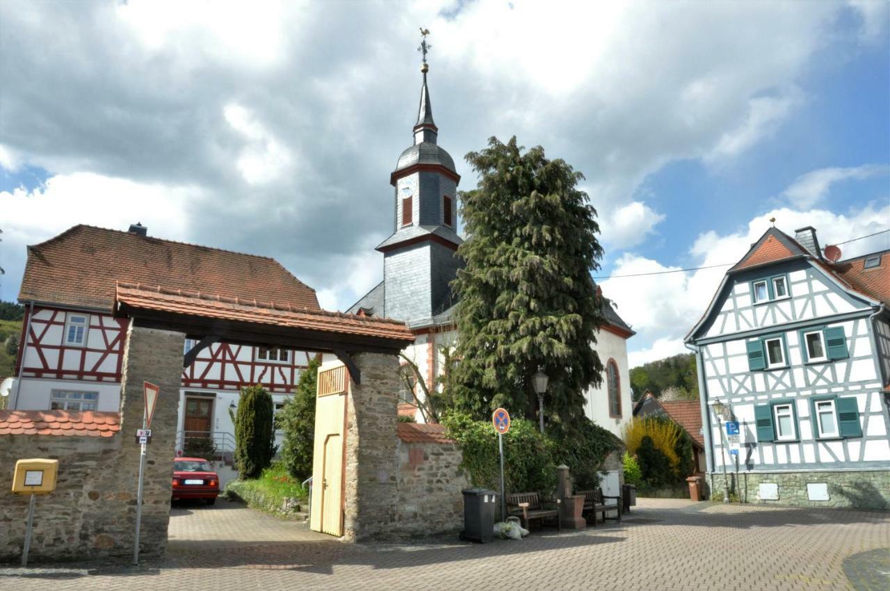 Apartmenthaus Am Zimmerplatz ホーフハイム・アム・タウヌス エクステリア 写真
