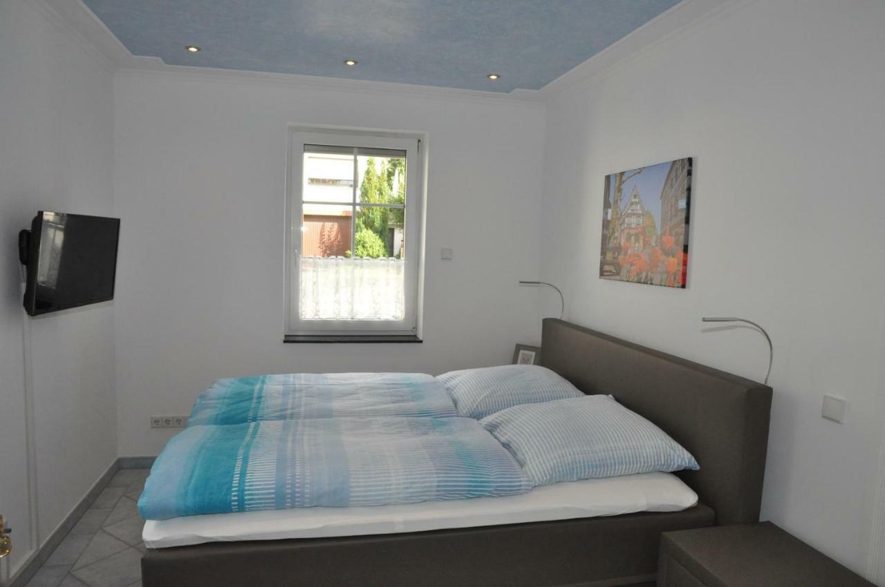 Apartmenthaus Am Zimmerplatz ホーフハイム・アム・タウヌス エクステリア 写真