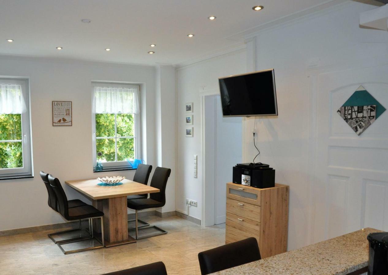 Apartmenthaus Am Zimmerplatz ホーフハイム・アム・タウヌス エクステリア 写真