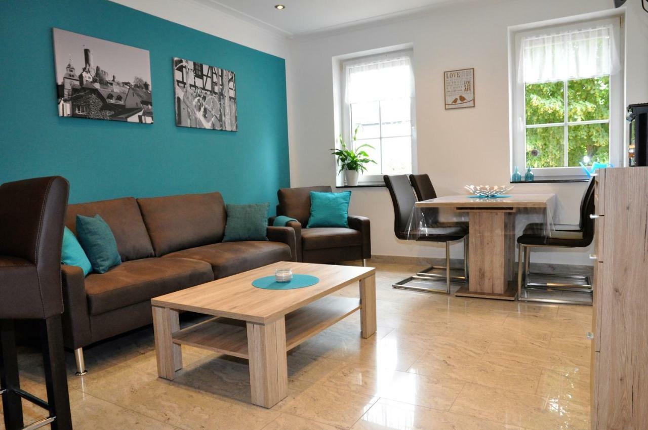 Apartmenthaus Am Zimmerplatz ホーフハイム・アム・タウヌス エクステリア 写真