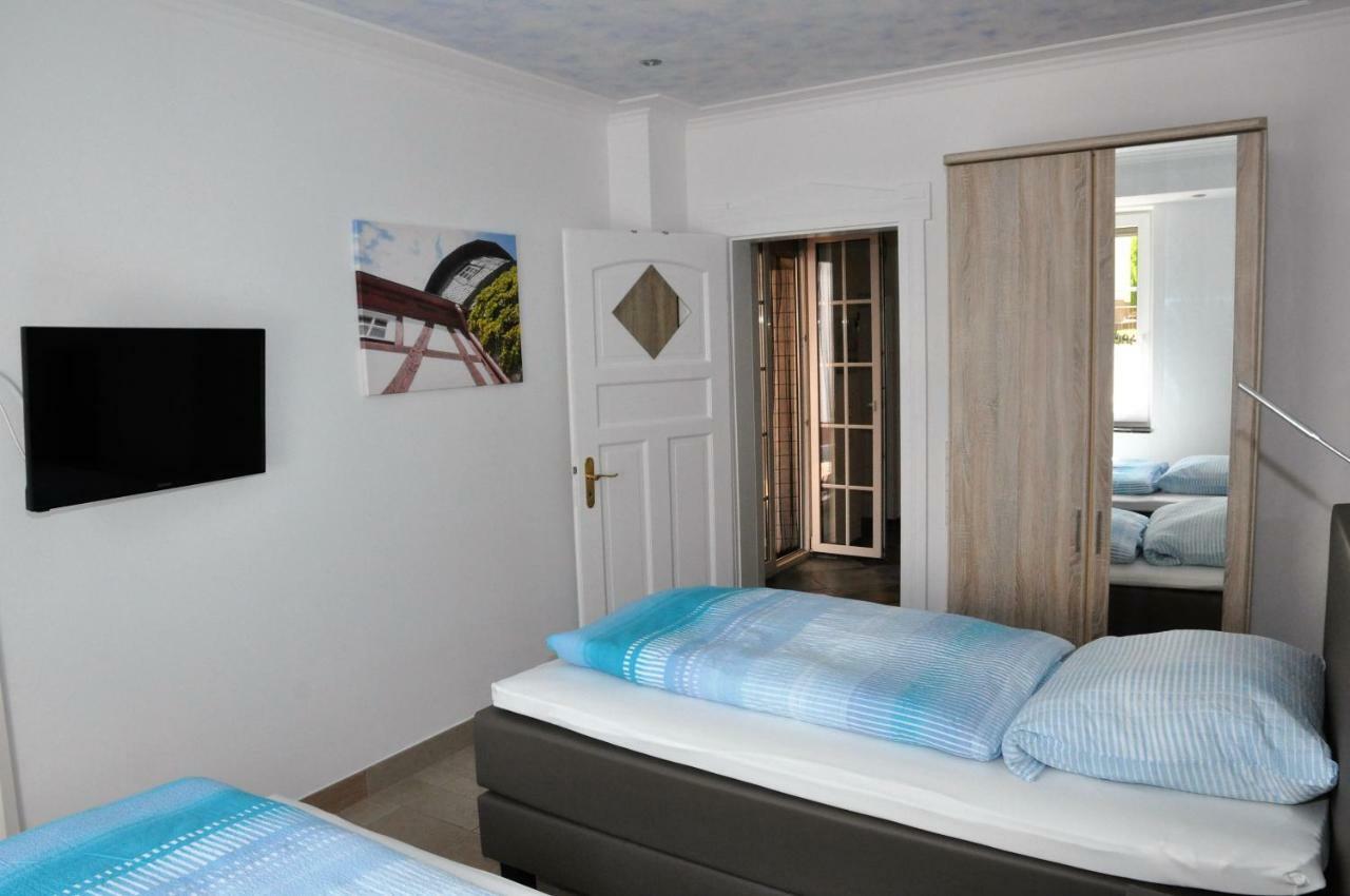 Apartmenthaus Am Zimmerplatz ホーフハイム・アム・タウヌス エクステリア 写真